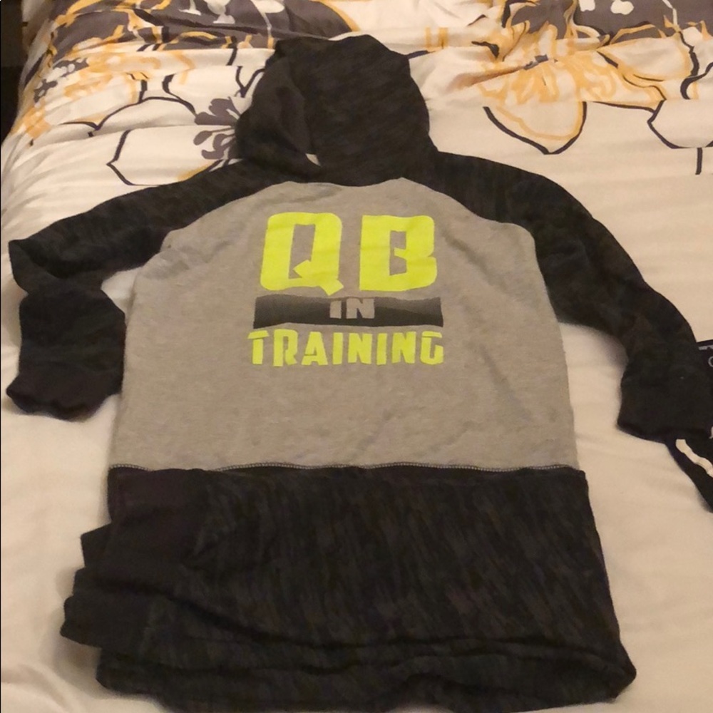 Carters kid sweatshirt and pants